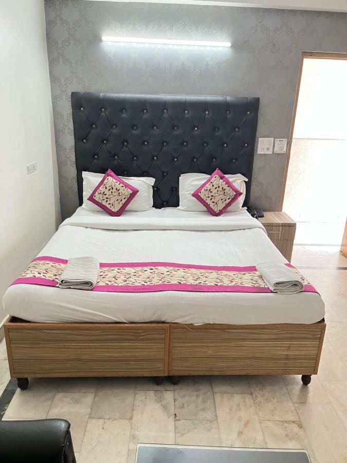 Hotel Star Palace - Near Karol Bagh Metro Delhi  Eksteriør bilde