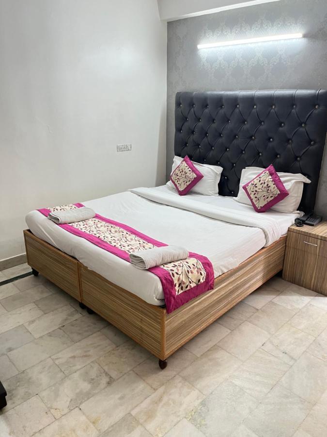 Hotel Star Palace - Near Karol Bagh Metro Delhi  Eksteriør bilde
