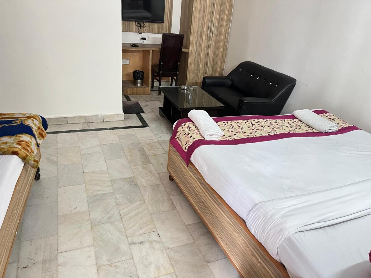 Hotel Star Palace - Near Karol Bagh Metro Delhi  Eksteriør bilde